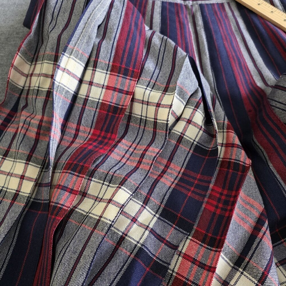 Highland Queen Plaid Reversible Pleated Skirt Womens 12 Blue Red White VTG FLAWS - Picture 10 of 16